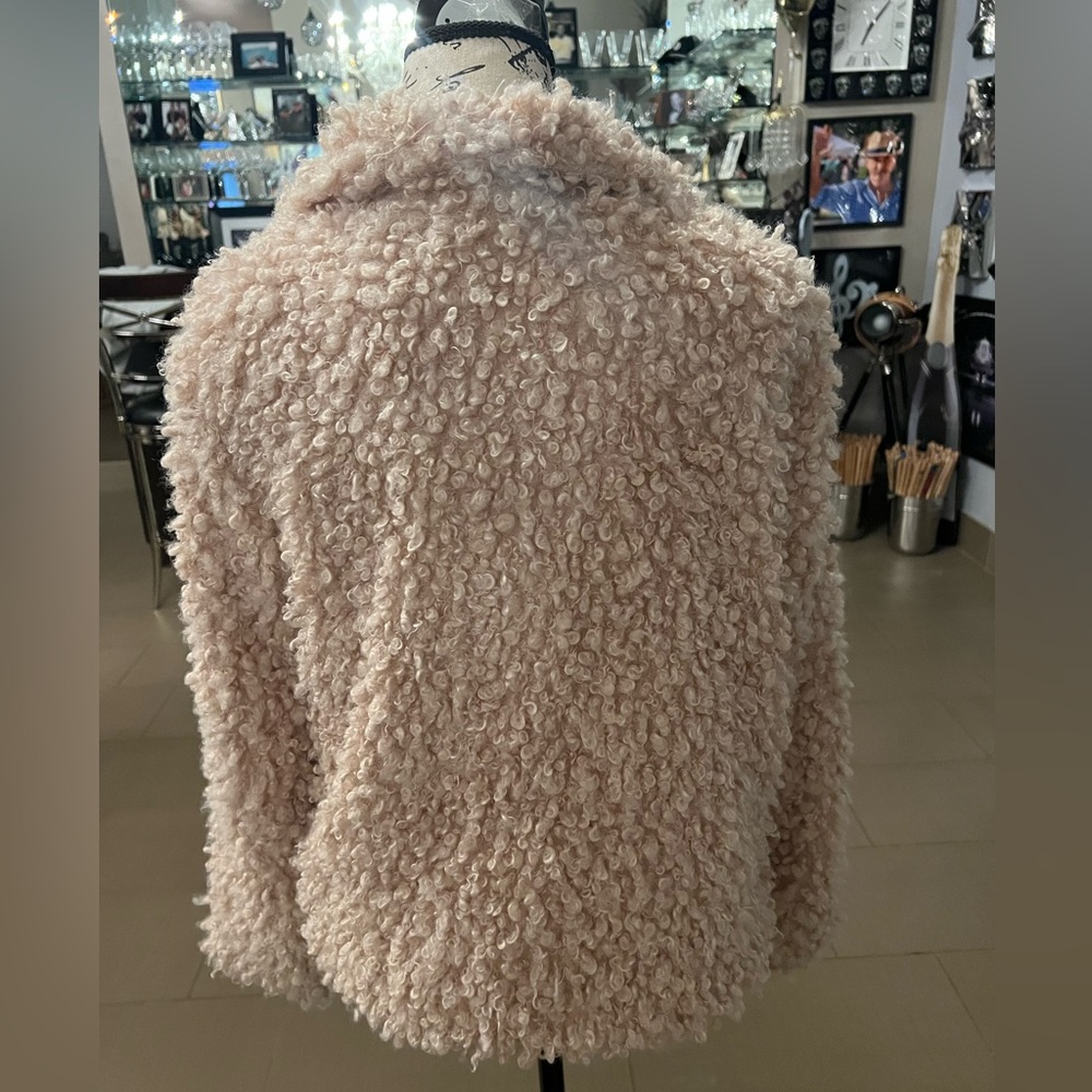 Max Studio Pale Pink Champagne Faux Fur Teddy  Jacket - Picture 4 of 16